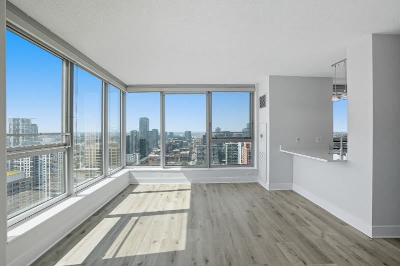 266 N Canal St - Photo 2 of 13