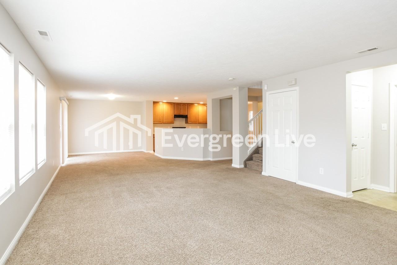 3940 Planewood Dr - Photo 4 of 15