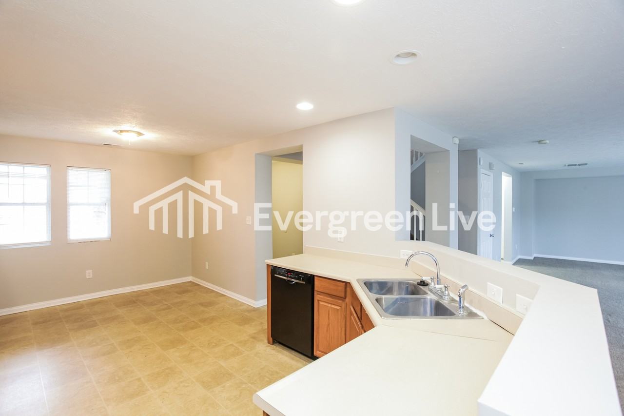 3940 Planewood Dr - Photo 5 of 15