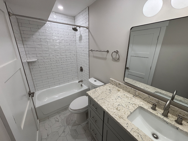 1418 A St Se #1 - Photo 5 of 7