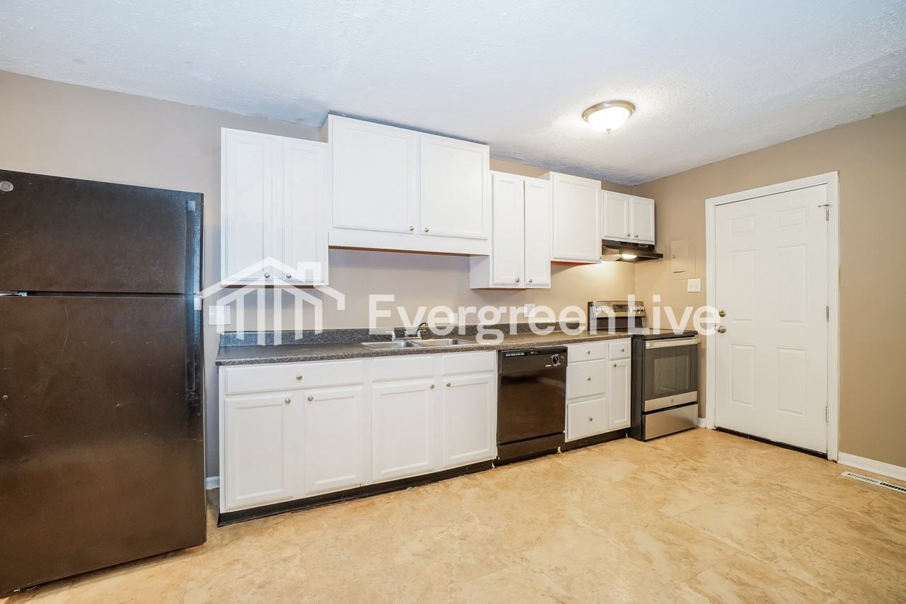 4698 Dundee Ave - Photo 7 of 15