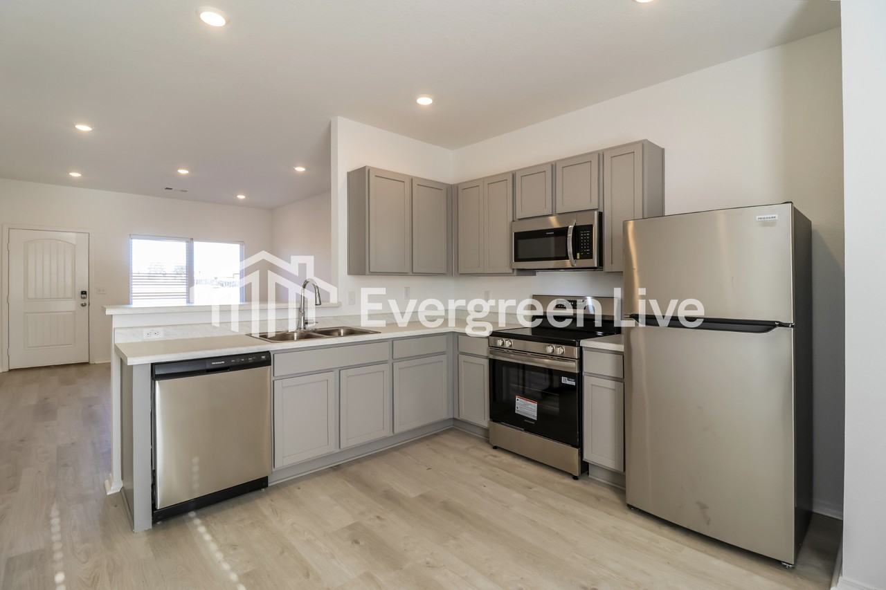 41 Remington Ln - Photo 6 of 15