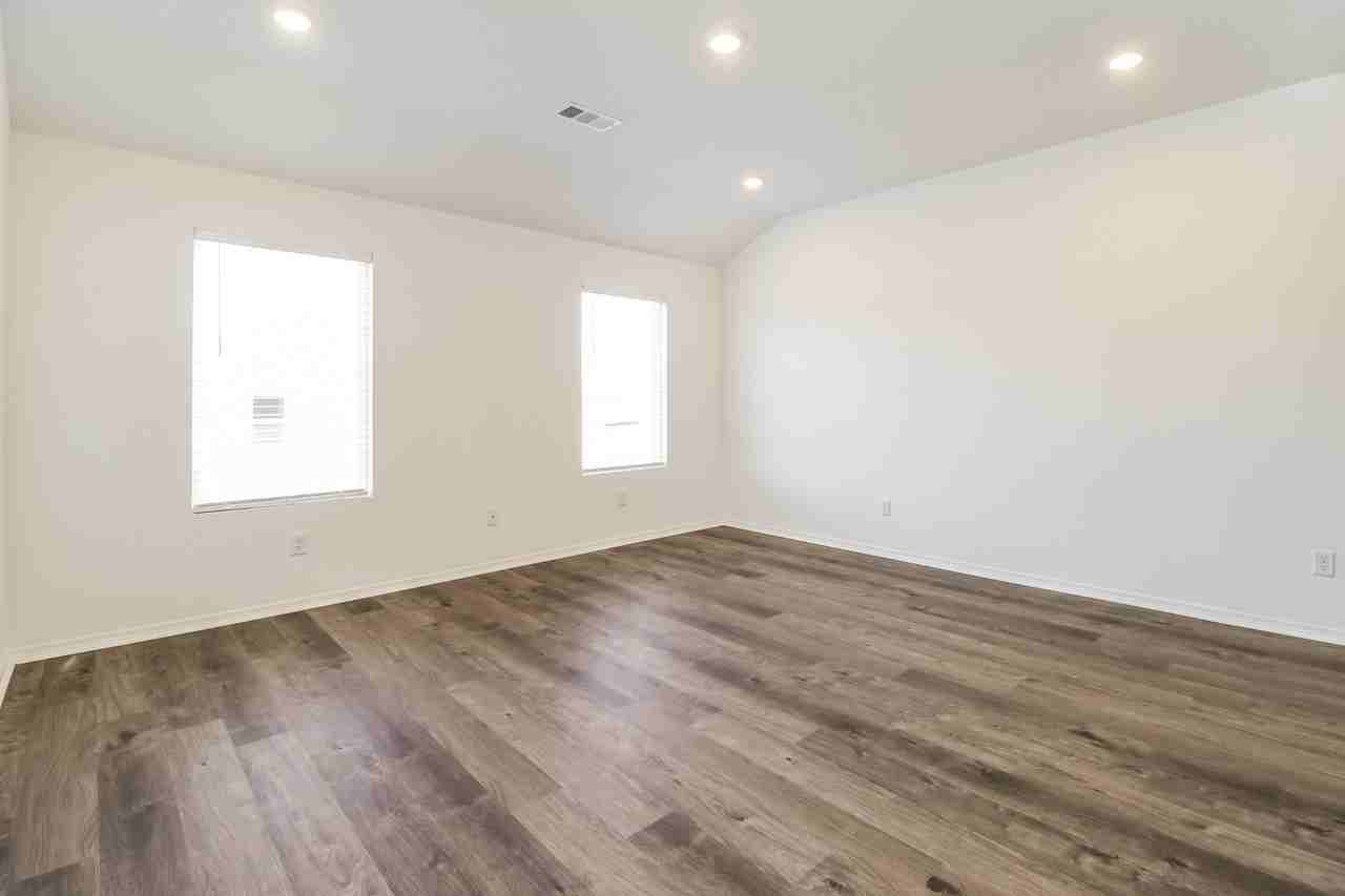 47 Ten Point Ln - Photo 3 of 15