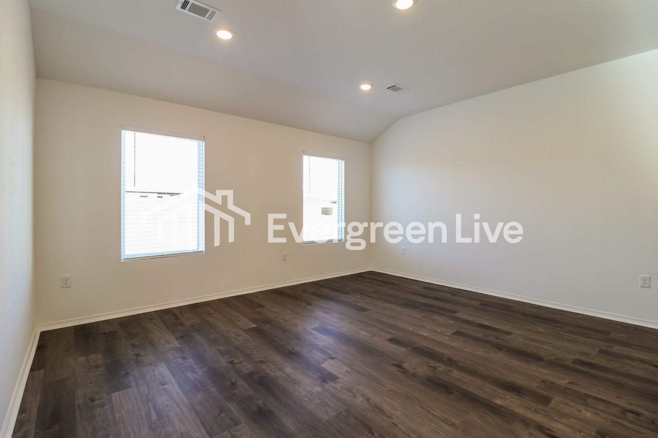 31 Sourdough Creek Ln - Photo 3 of 15