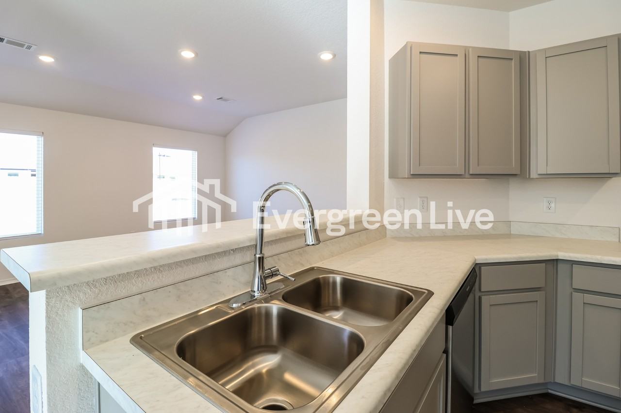 31 Sourdough Creek Ln - Photo 7 of 15