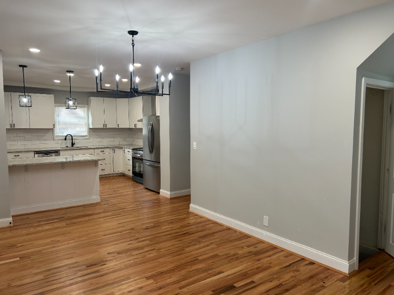 127 Meridian St - Photo 3 of 20