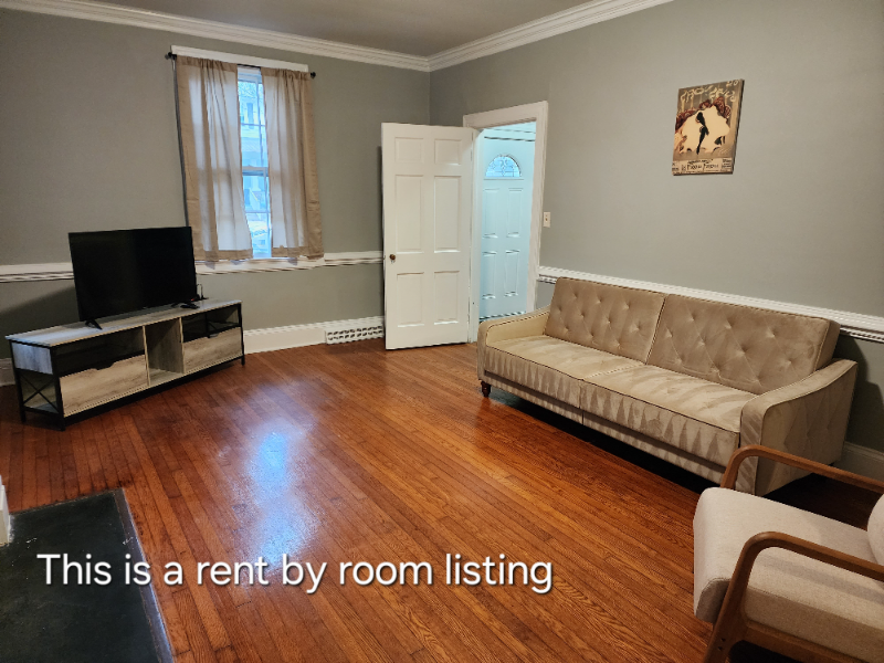 558 Avent St - Photo 3 of 14