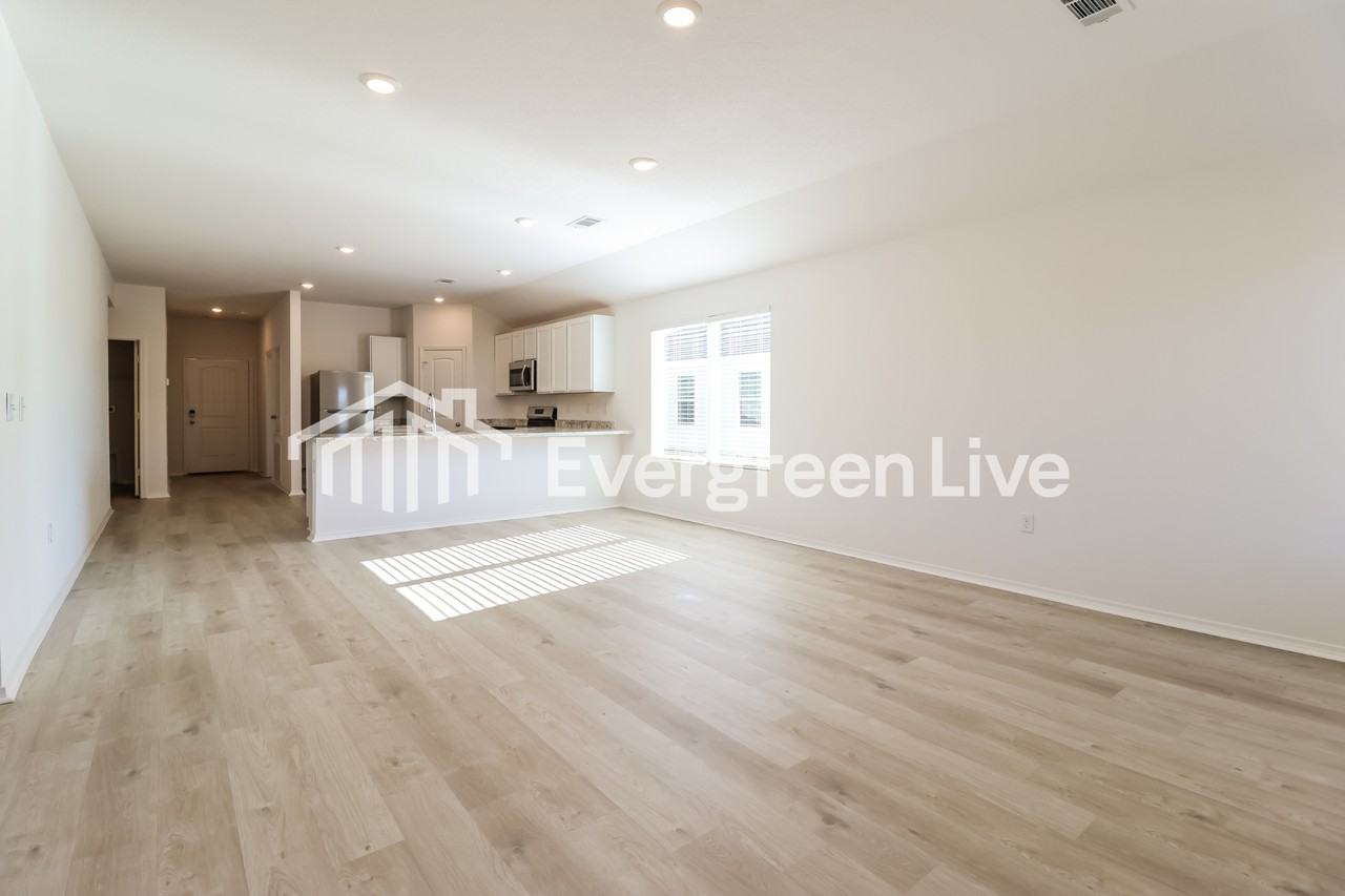 33 Sourdough Creek Ln - Photo 5 of 15