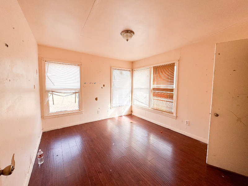 707 Martin Luther King Jr Blvd - Photo 6 of 11