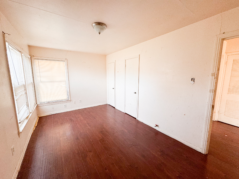 707 Martin Luther King Jr Blvd - Photo 7 of 11