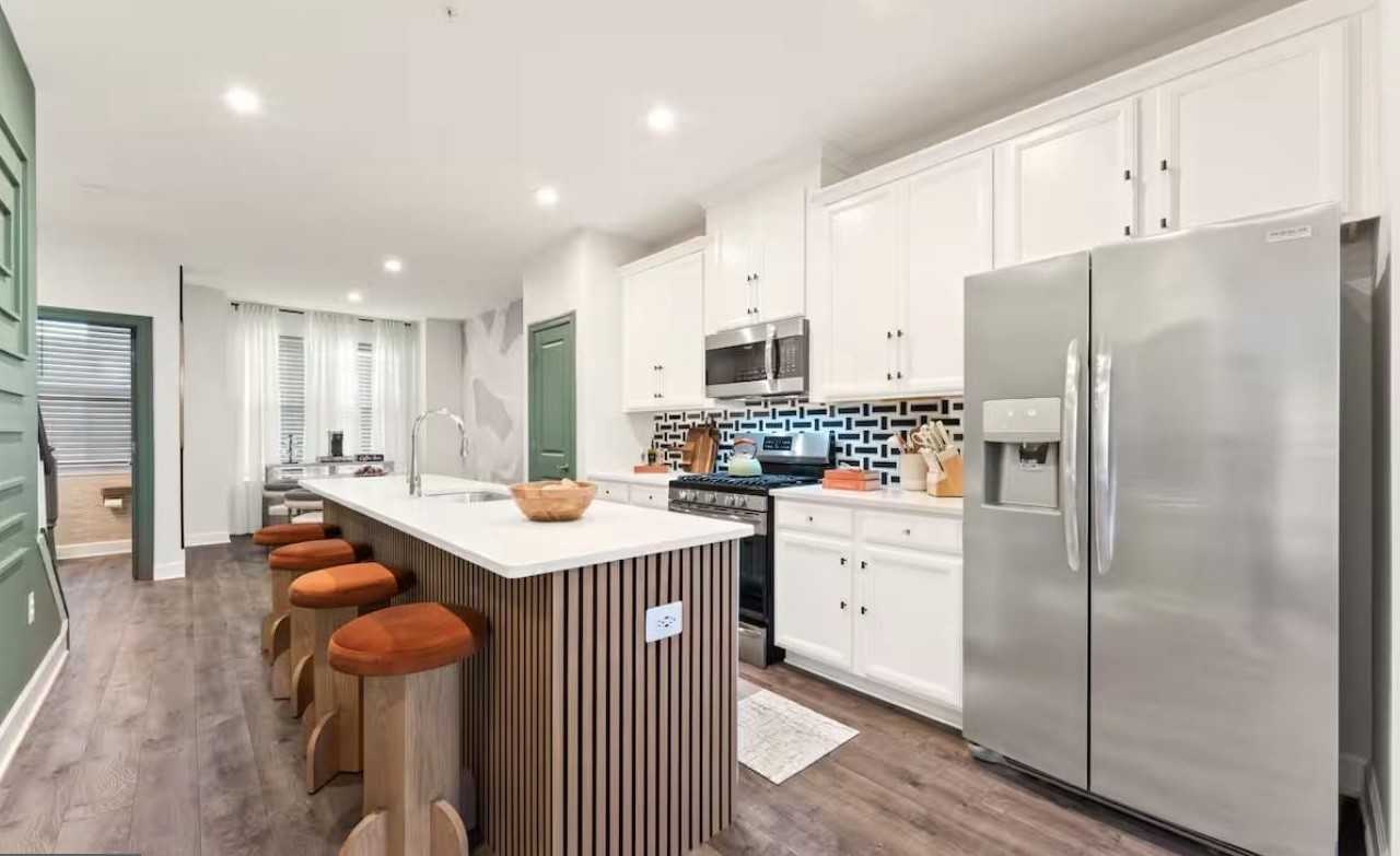 101 Capital Ct - Photo 3 of 19