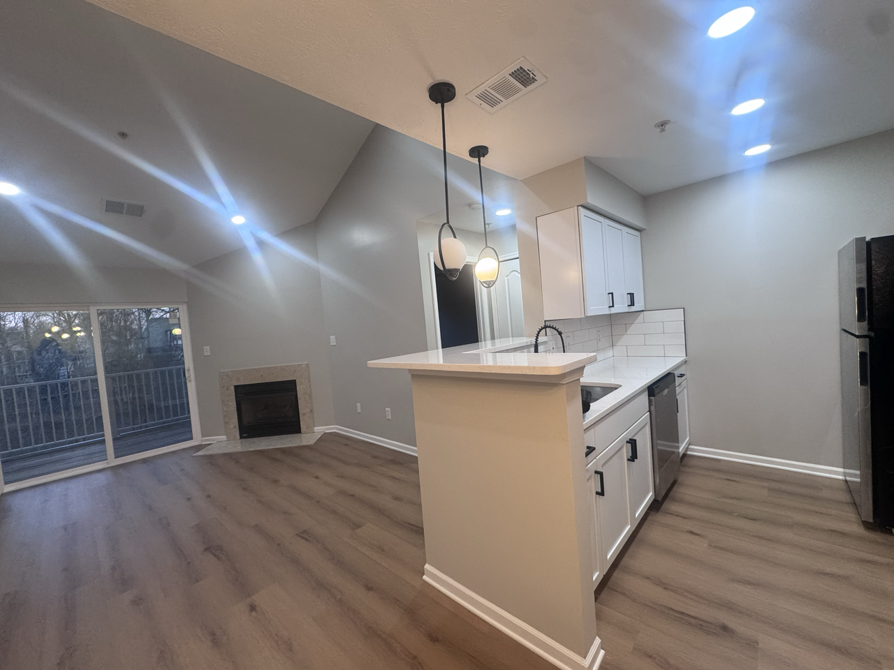 8931 Town Center Cir - Photo 6 of 16