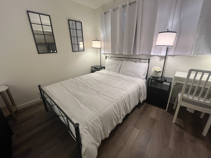 7327 Sovereign Ct - Photo 2 of 14