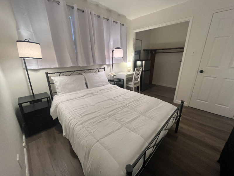 7327 Sovereign Ct - Photo 3 of 14