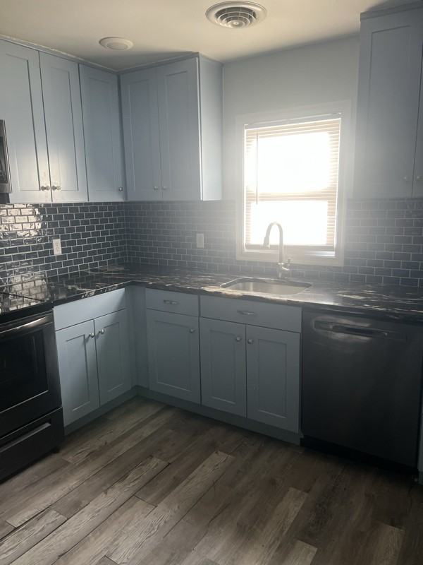 1108 Bancroft Ave - Photo 4 of 22