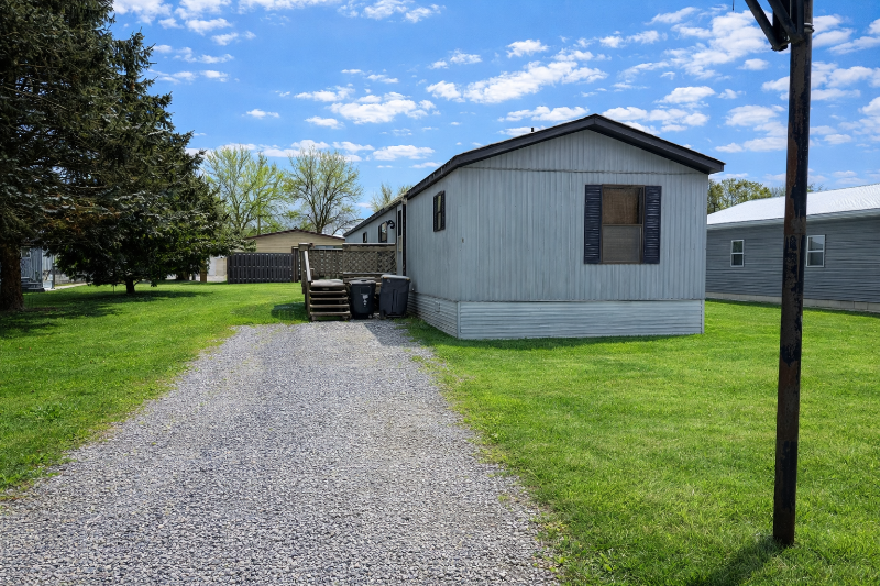 7 Commerce St - Photo 2 of 9