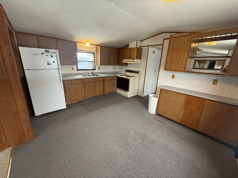 7 Commerce St - Photo 3 of 9