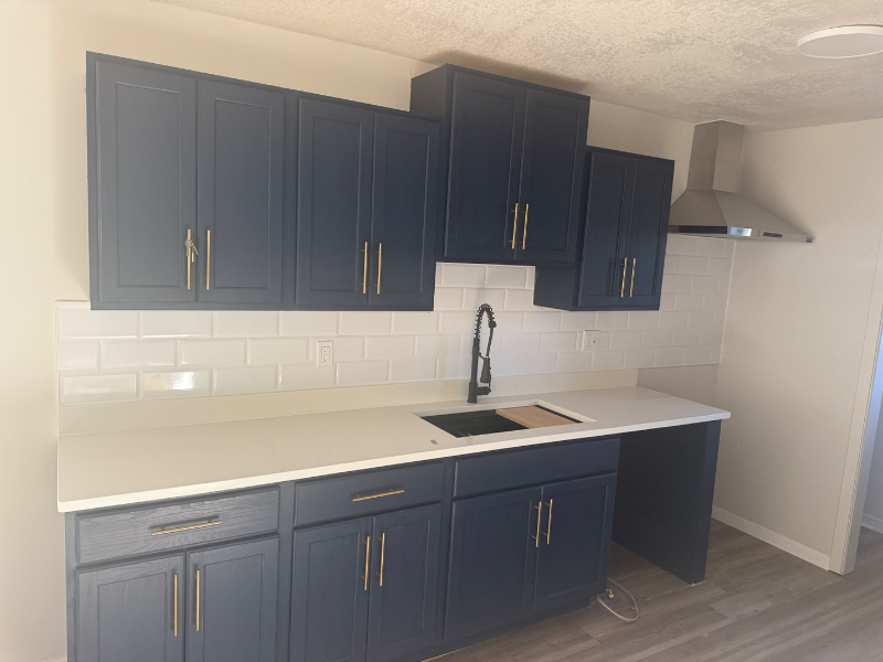 910 Moran St - Photo 3 of 17