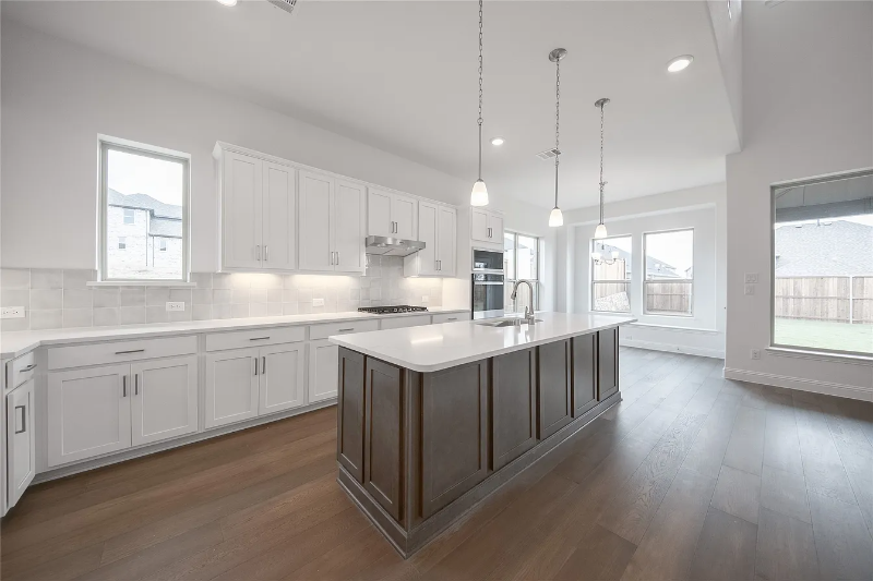 2420 Bernham Dr - Photo 2 of 20