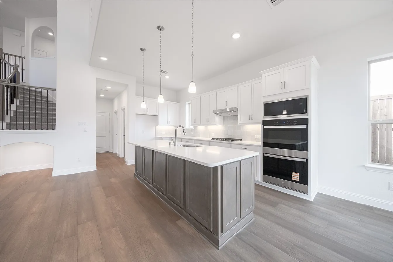 2420 Bernham Dr - Photo 3 of 20