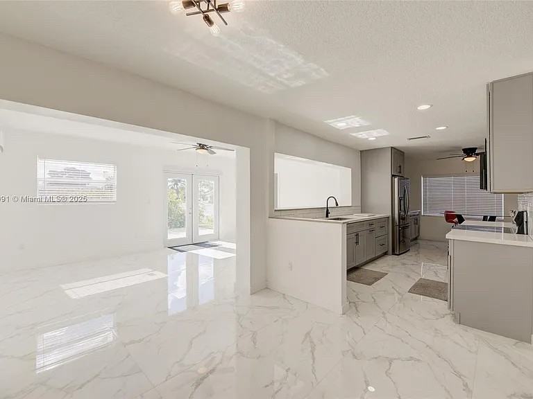 5030 Nw 41st Ct - Photo 3 of 12