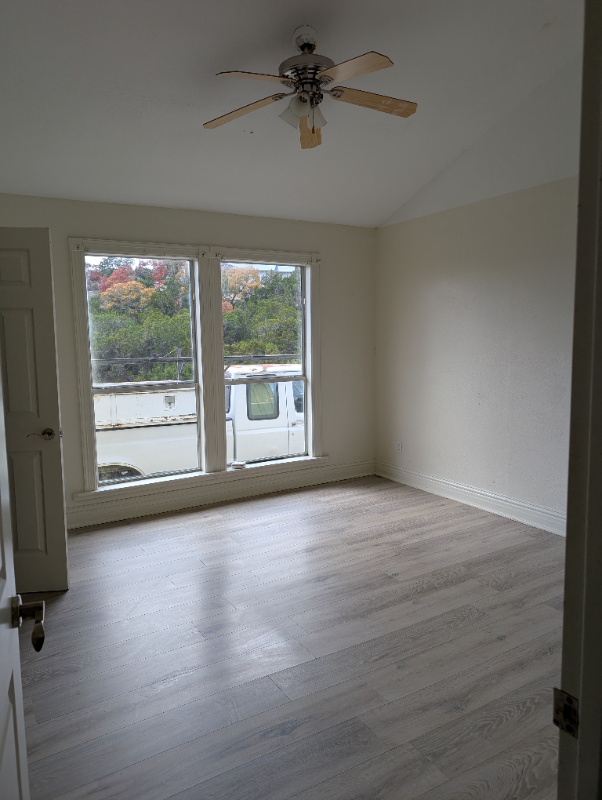 115 Renee - Photo 5 of 10