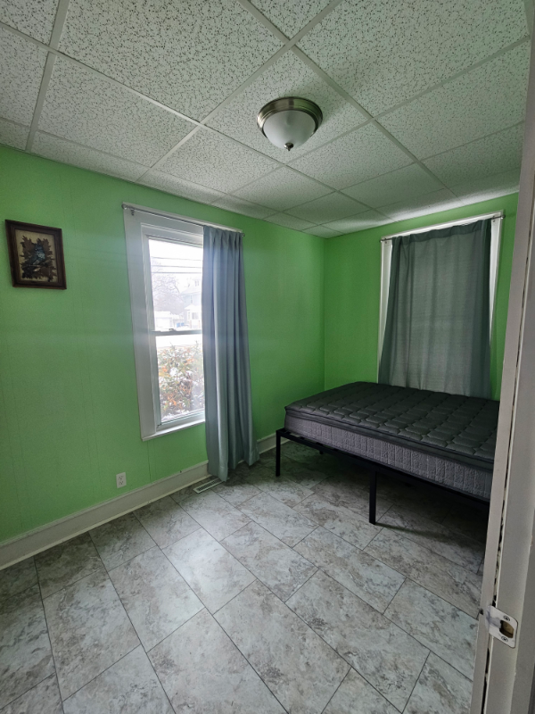 842 Capital Ave Ne #2 - Photo 6 of 12