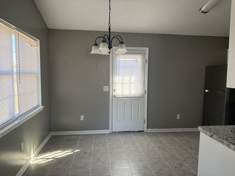 79 E Kenny Dr - Photo 3 of 11