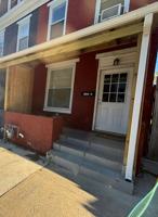 featured image of 1702 1/2 Walnut St