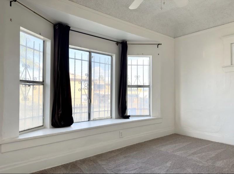 1016 W 108th St - Photo 6 of 18