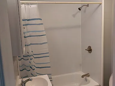 236 Clyde St - Photo 6 of 11