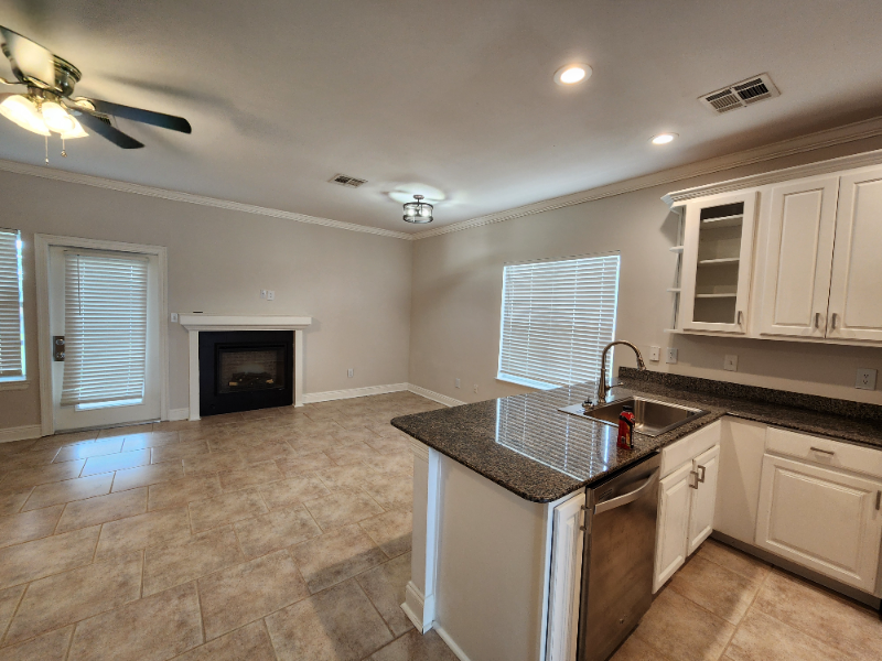 4706 Pontchartrain Dr #5 - Photo 3 of 16