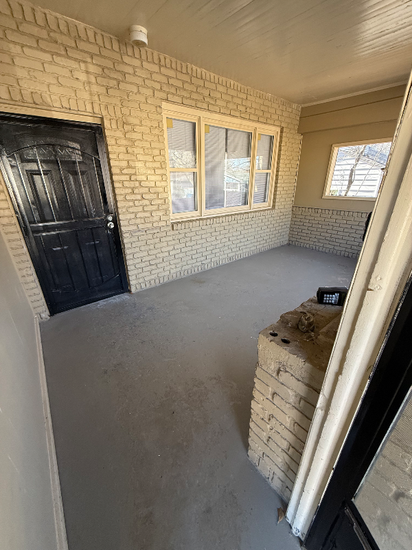 1462 Saint Michael Ave - Photo 2 of 19