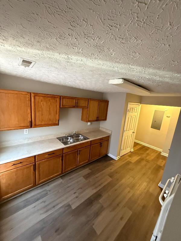 1462 Saint Michael Ave - Photo 7 of 19