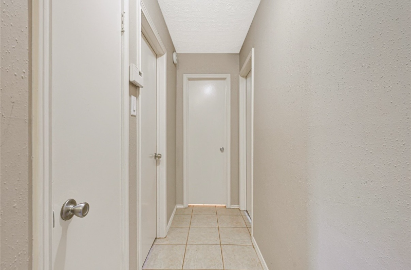 19330 Evening Glen Dr - Photo 3 of 16