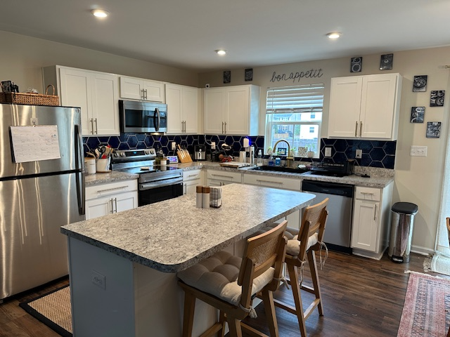 5505 Noble Ave - Photo 5 of 20