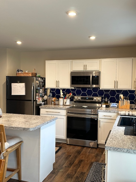 5505 Noble Ave - Photo 6 of 20