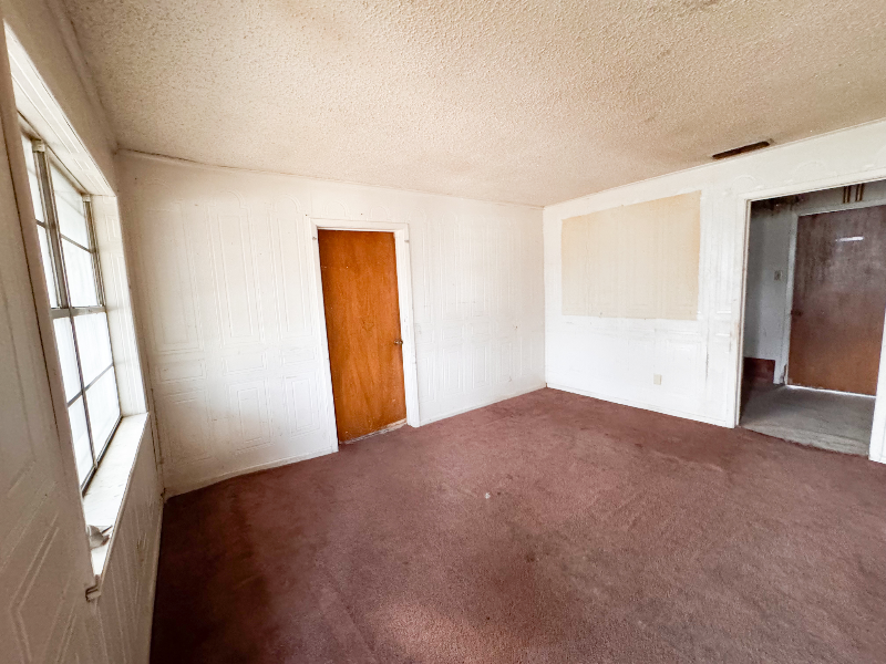 1302 E Collin St - Photo 6 of 16