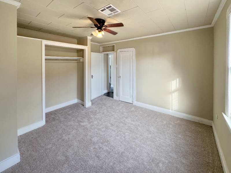 413 Pailet Ave - Photo 2 of 8