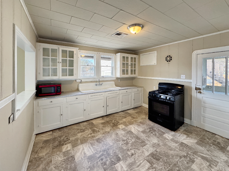 413 Pailet Ave - Photo 5 of 8