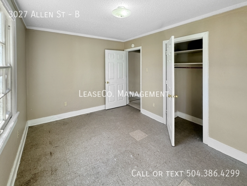 3027 Allen St #B - Photo 4 of 7