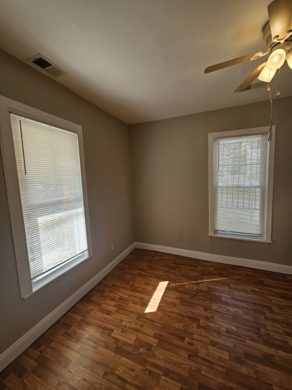 809 Eastern Ave - Photo 3 of 20