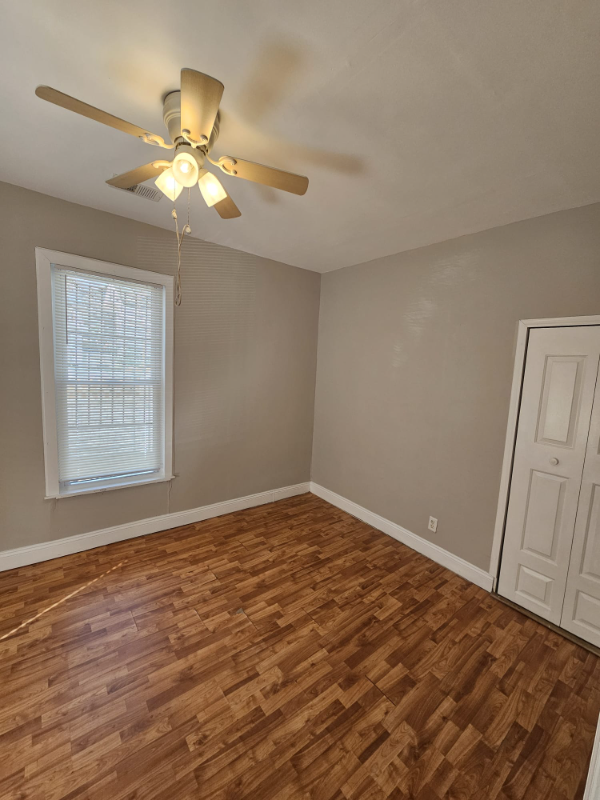 809 Eastern Ave - Photo 4 of 20