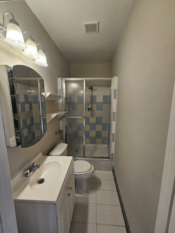 809 Eastern Ave - Photo 7 of 20