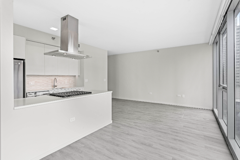 5 E Huron St - Photo 3 of 8