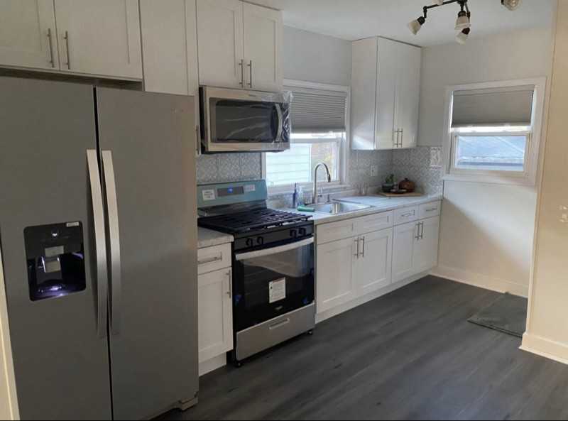 318 157th St - Photo 2 of 20