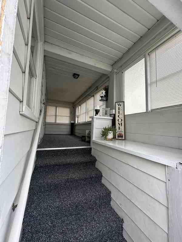 318 157th St - Photo 4 of 20