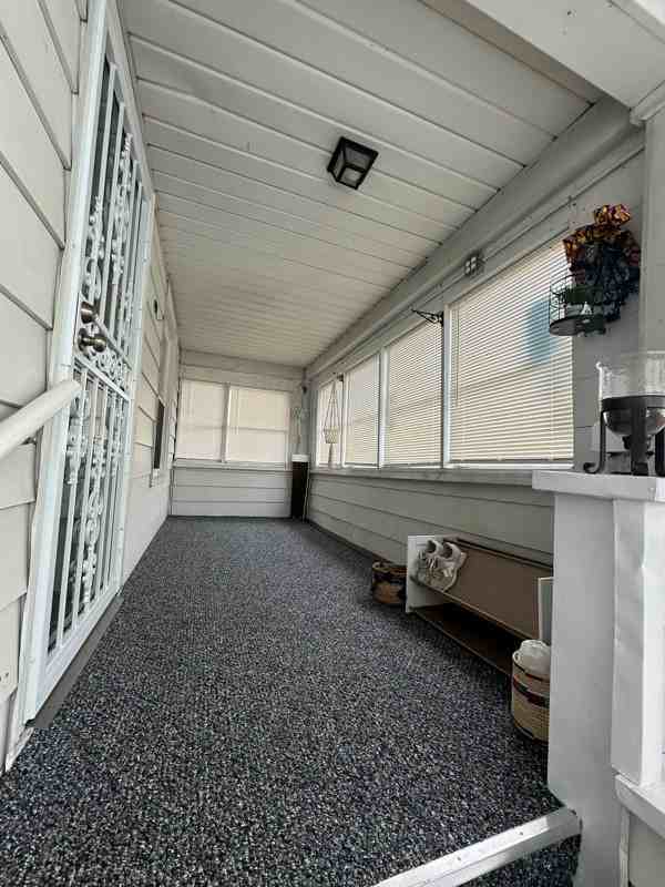 318 157th St - Photo 5 of 20