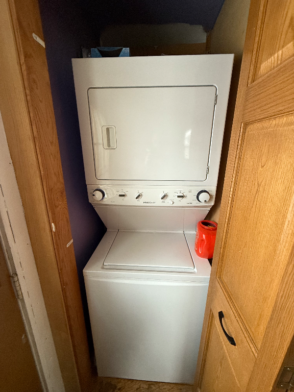 908 Island St - Photo 4 of 8