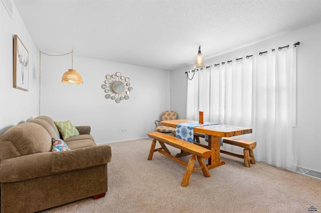 101 E Wyoming St - Photo 7 of 7